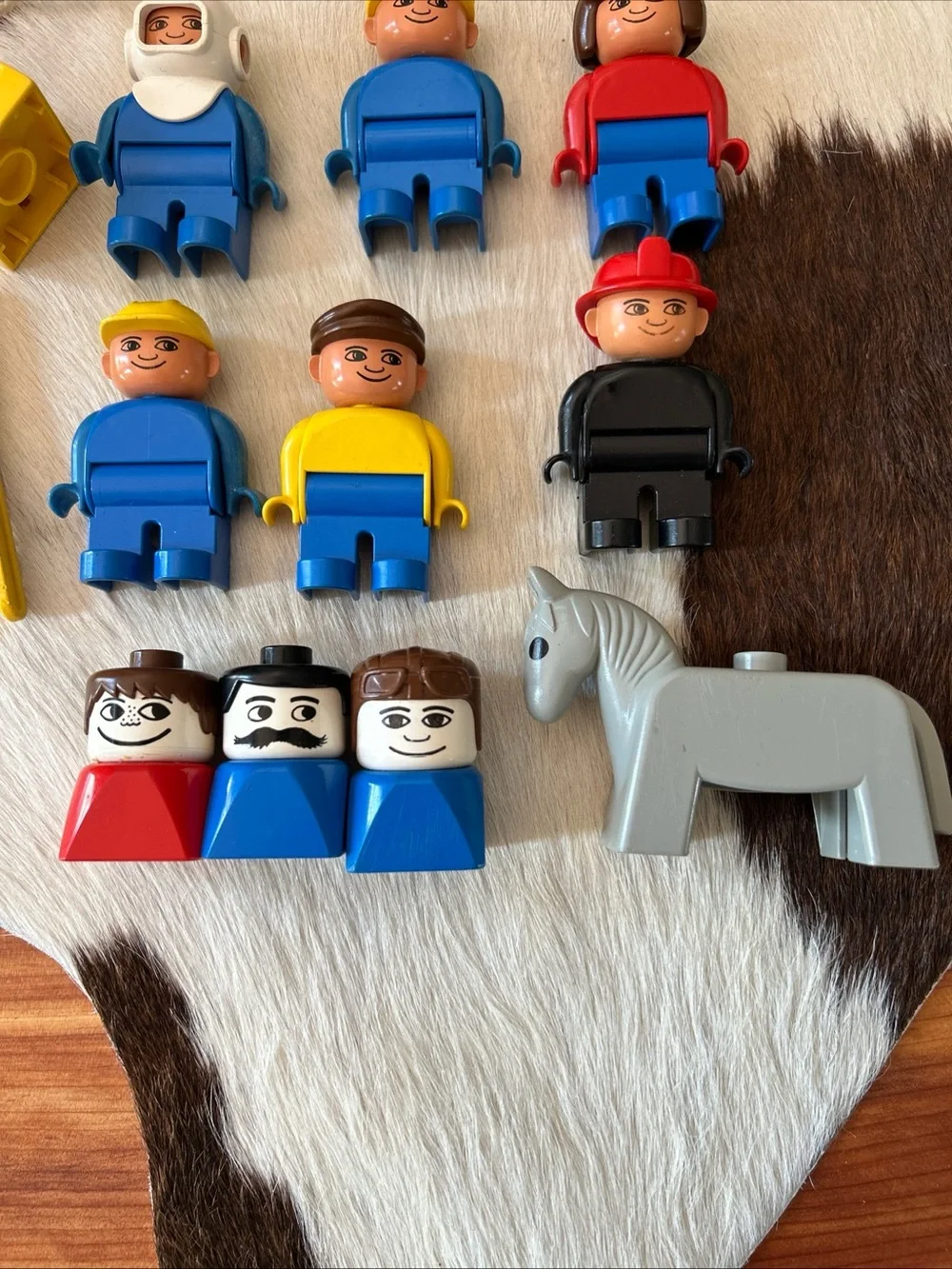 Lego Duplo Figure Lot Vintage Square Brick Deep Sea Diver Horse Firefighter